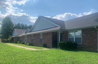 Building Photo - 106-106 Shannon Valley Dr