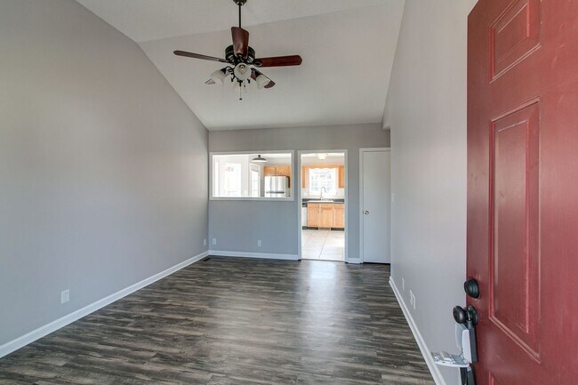 Foto del edificio - 940 Applegrove Cir