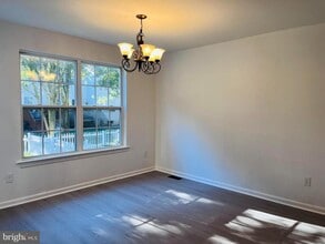 Building Photo - 204 Beckington Ct