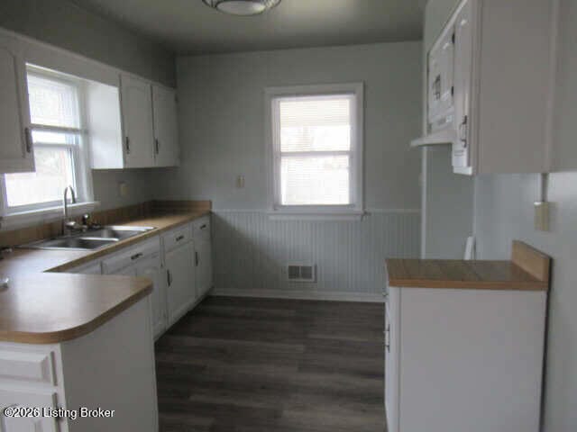 Foto del edificio - 4330 Bayberry Dr