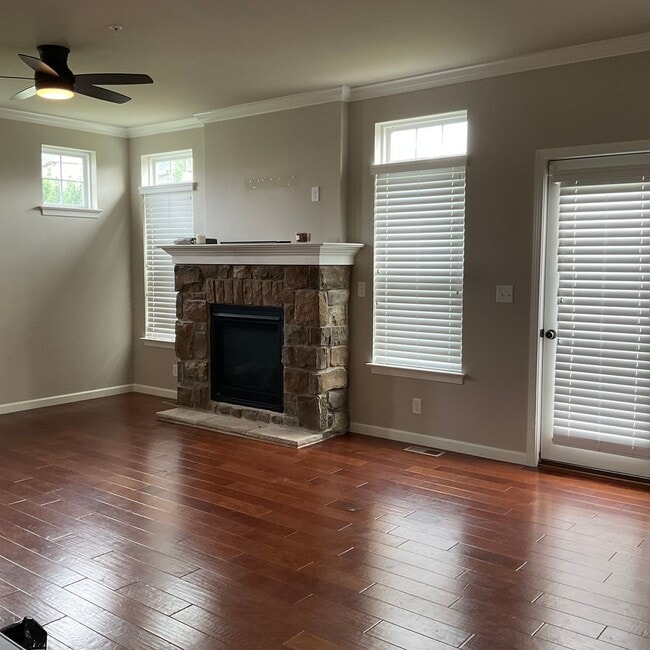 Building Photo - 1698 Haralson Dr