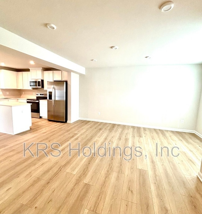 Building Photo - 3368 Marble Lp