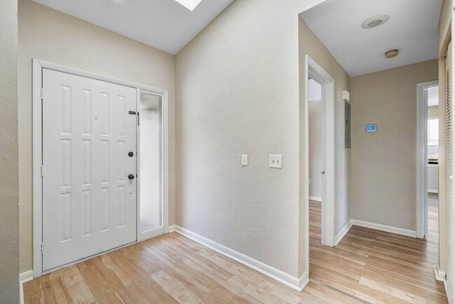 Foto del edificio - 13135 Chadwick Ct