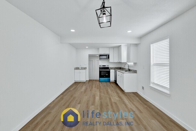 Foto del edificio - 4015 Spring Ave