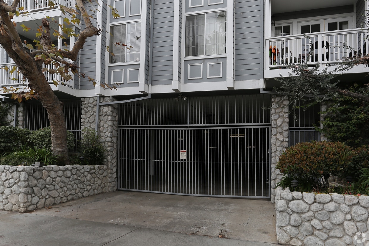 Reeves Street Apartments Apartments in Los Angeles, CA