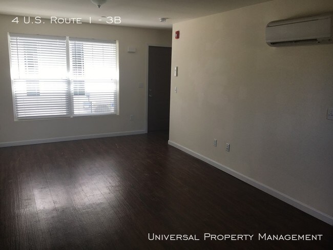 Foto del edificio - Two Bedroom Right Off Route 1 in York