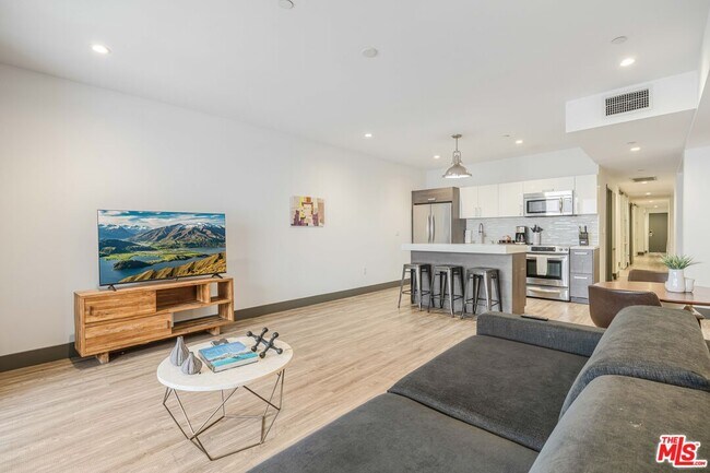 Foto del edificio - 932 S Hill St