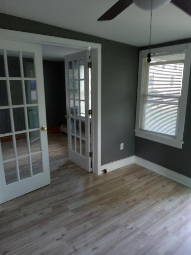 Building Photo - 938 VT-7A