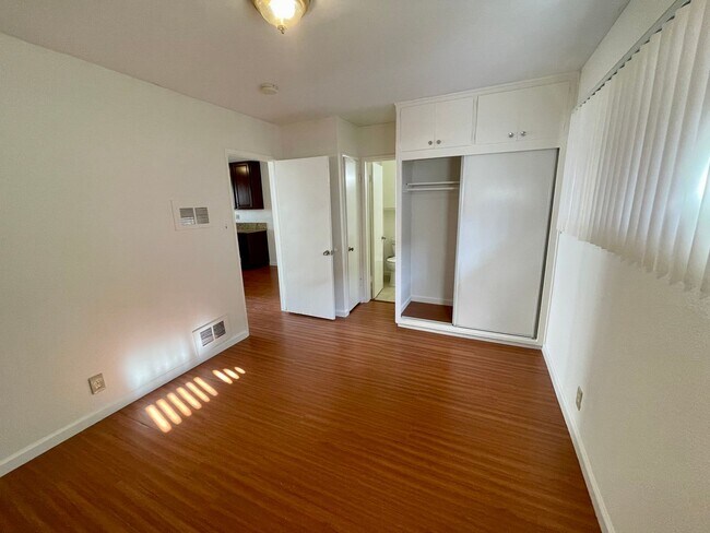 Foto del edificio - $500 OFF 1ST MONTHS RENT!!! 1 Bedroom 1 Ba...