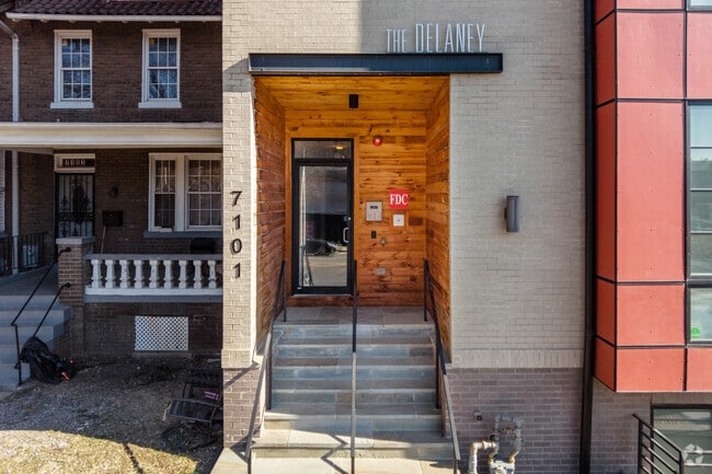 Entrada - 7101 Georgia Ave NW