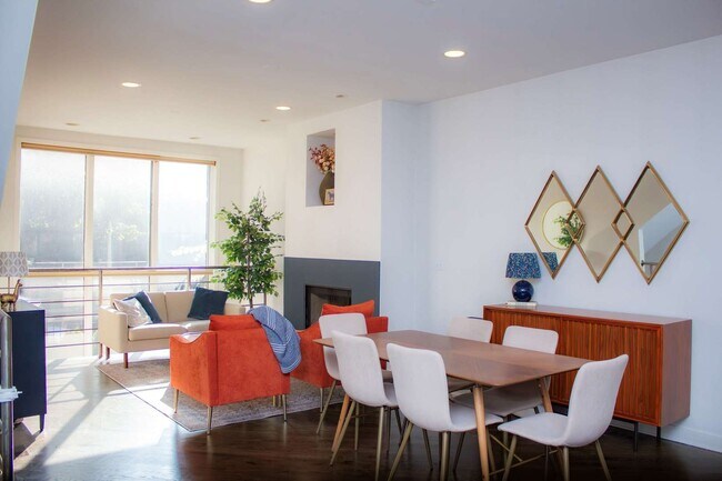 Foto del edificio - 1022 N Marshfield Ave