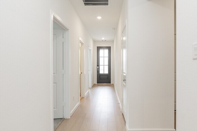 Foto del edificio - 9723 Rialto Hts Dr