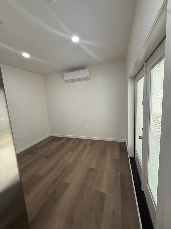 Foto del edificio - 1557 32nd St