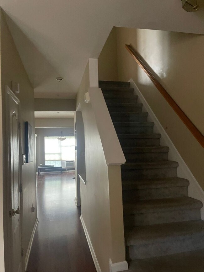 Foto del edificio - Charming 4BR Townhouse in Waldorf
