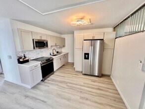 Building Photo - 95-24 Waihau St