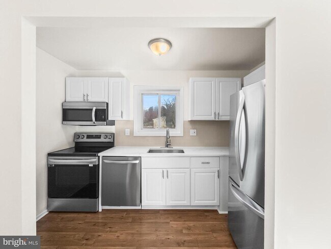 Foto del edificio - 10100 Le Fevre Dr