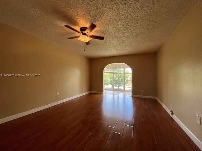 Foto del edificio - 4324 NW 9th Ave