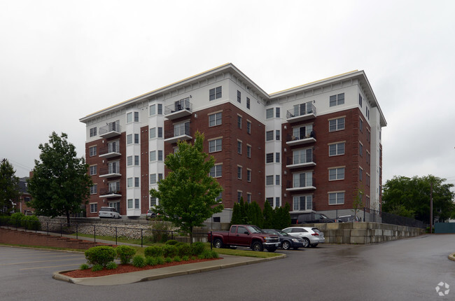 Building Photo - The Premier Apartments