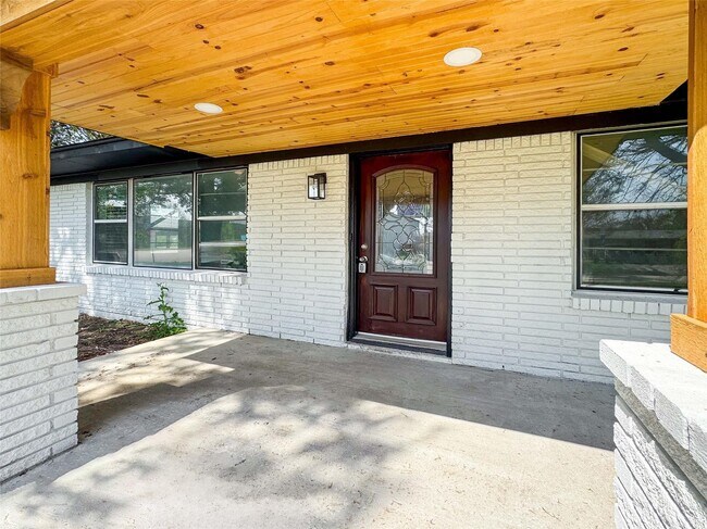 Foto del edificio - 2108 Ontario Ave