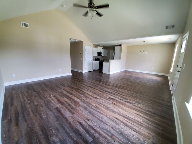 Foto del edificio - 6019 Virginia Pine Ave