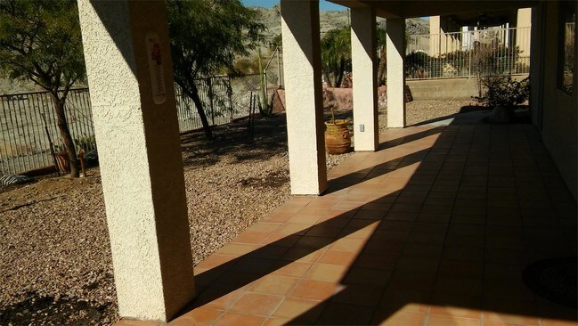 Foto del edificio - 3689 Cottage Canyon St