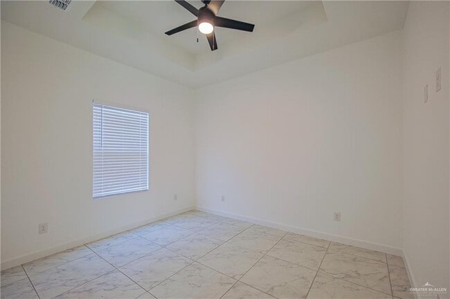 Building Photo - 5325 Vision St