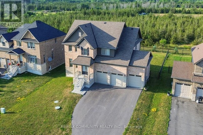 Building Photo - 39 Summer Breeze Dr