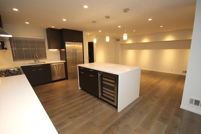 Foto del edificio - 832 28th Ave