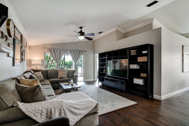Building Photo - 3574 Danbury Ct
