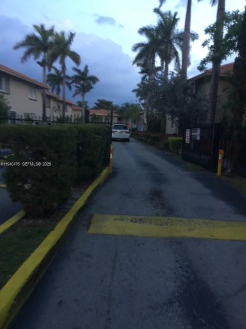 Foto del edificio - 311 NW 82nd Ave