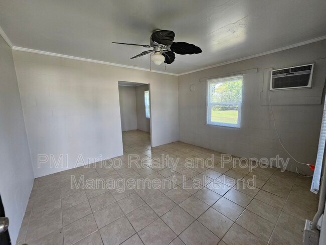 Foto del edificio - 324 Pearl St