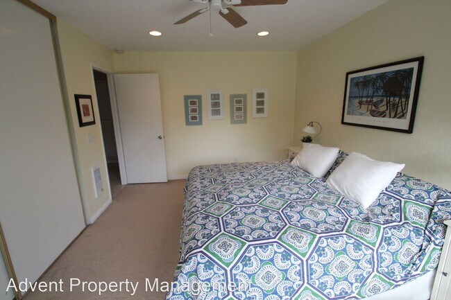 Foto del edificio - 3 br, 2 bath House - 6389 Caminito Telmo