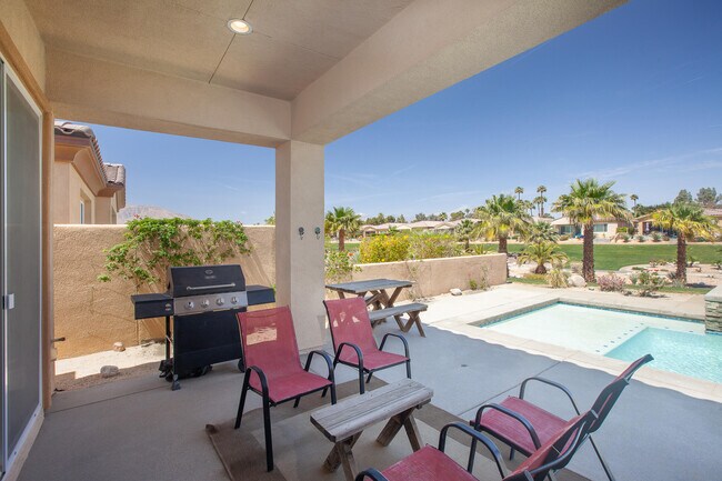 Building Photo - 67424 Zuni Ct