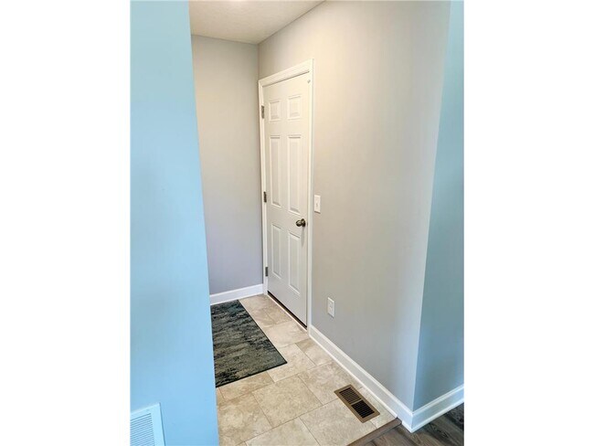 Building Photo - 12750 Erskin Circle NE