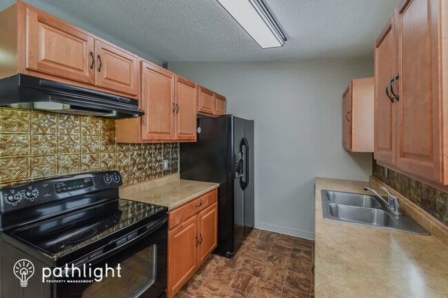 Building Photo - 4933 Wineskin Cir, Colorado Springs, CO, 8...