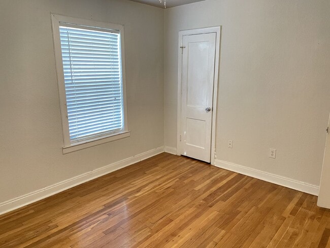 Foto del edificio - Pre Leasing for Fall 2026! 3/2 in Tech Terrace!