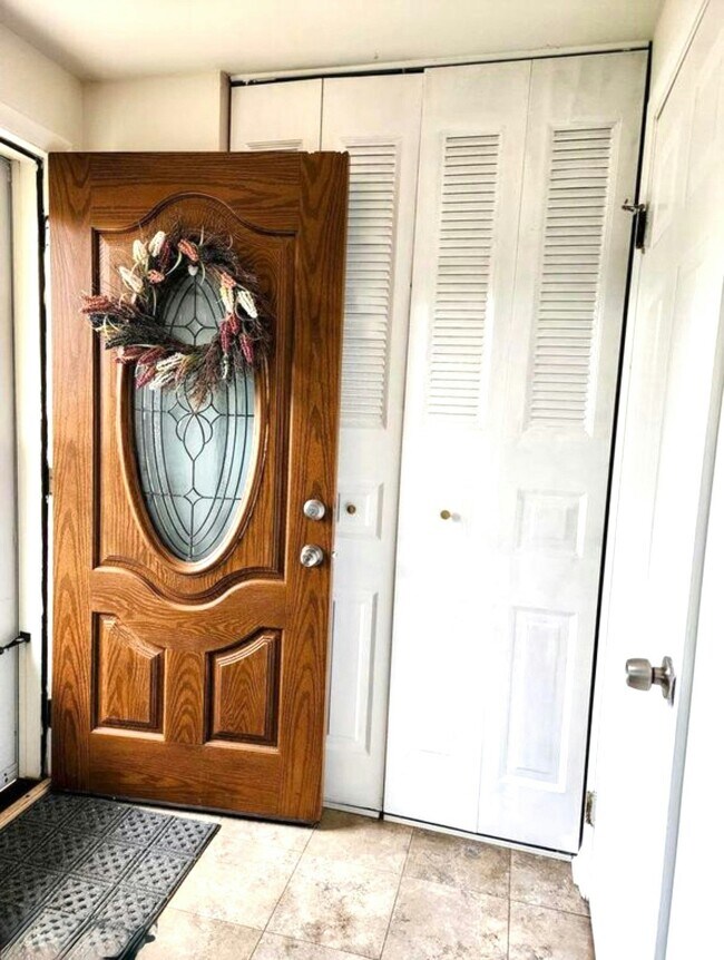 Building Photo - 12325 Boncrest Dr