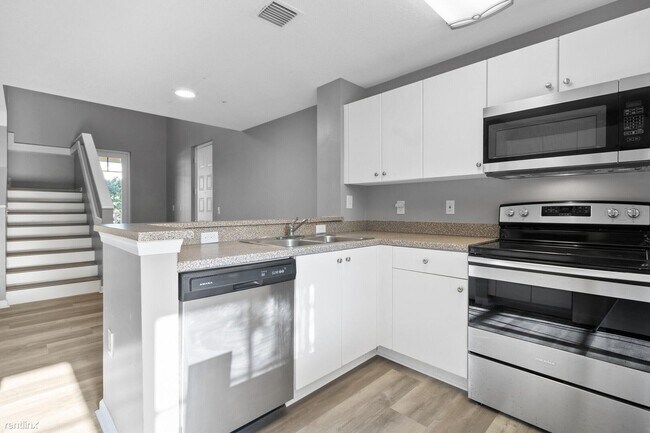 Foto del edificio - 3 br, 3 bath House - 4822 Chancellor Dr Ap...