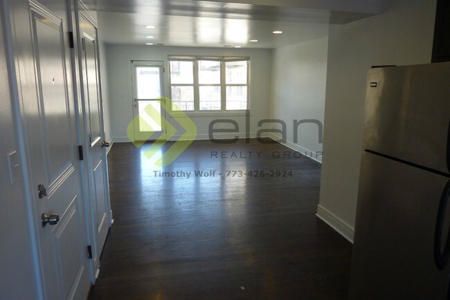 Building Photo - 2528 W Fitch Ave