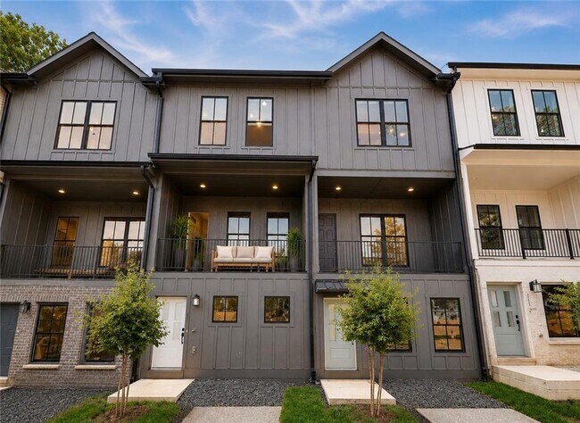 Foto del edificio - 162 Chestnut Cir