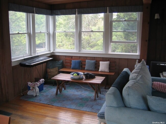 Building Photo - 870 Evergreen Walk