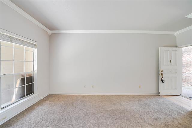 Building Photo - 3550 Country Square Dr