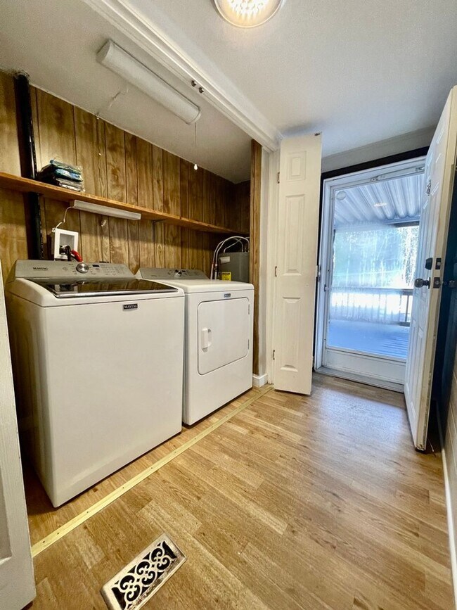 Foto del edificio - 14341 Wells Ln