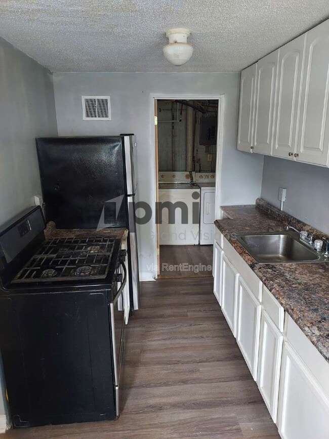 Building Photo - 328 E Kellar Ln