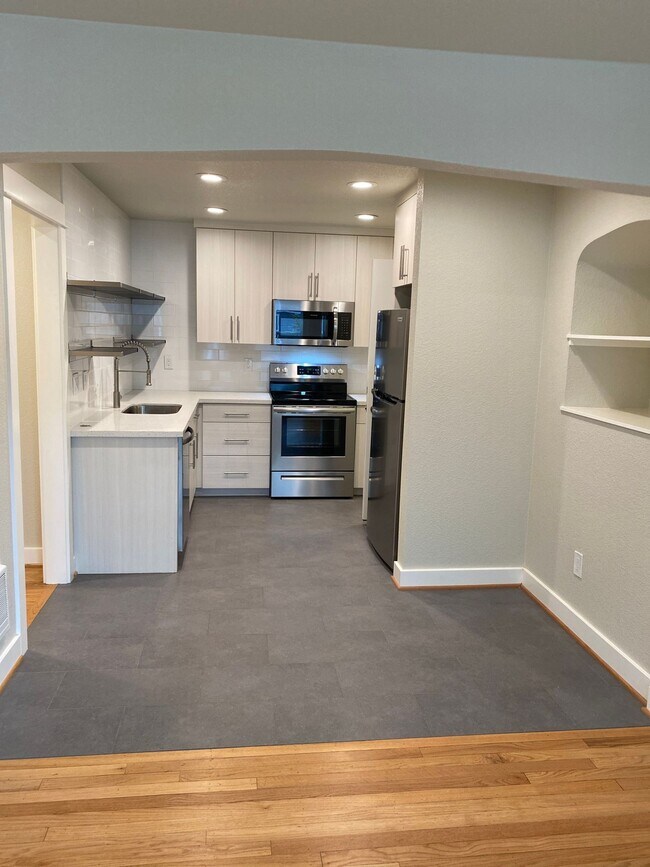 Foto del edificio - Alberta Arts Court Hardwoods 1250 Basement Pets