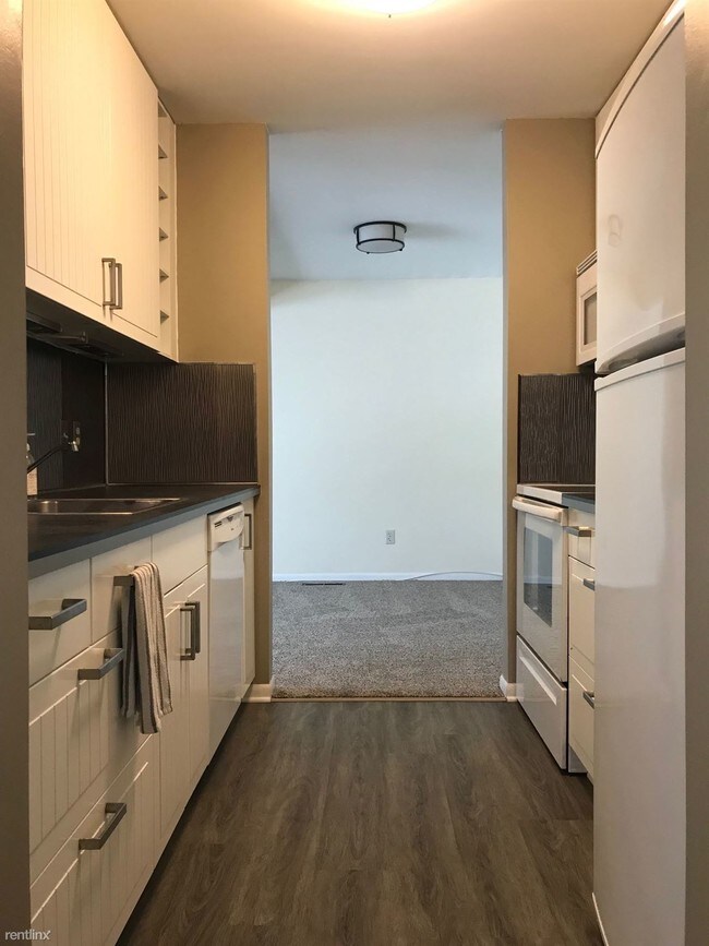Building Photo - 1 br, 1 bath  - 1199 S Sheldon Rd Apt 1A