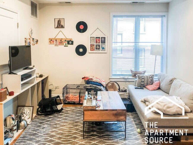Foto del edificio - 849 W Cornelia Ave