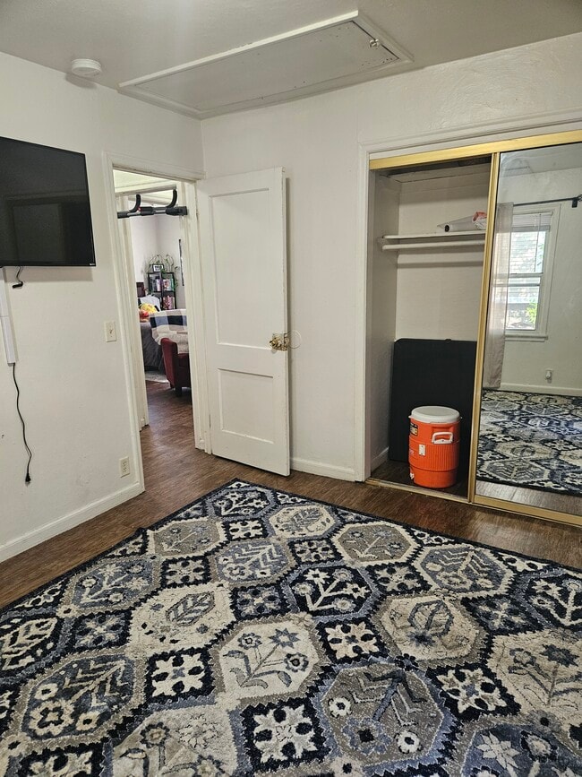 Bedroom 1 - 329 W Benton St