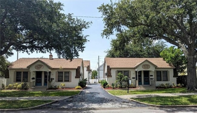Building Photo - 442 30th Ave N