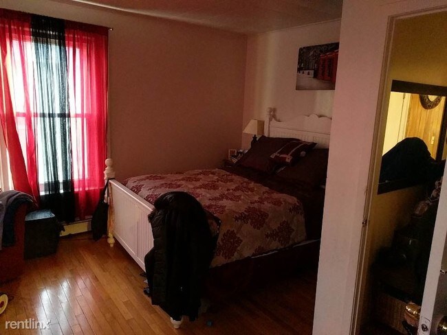 Foto del edificio - 220 Spring St